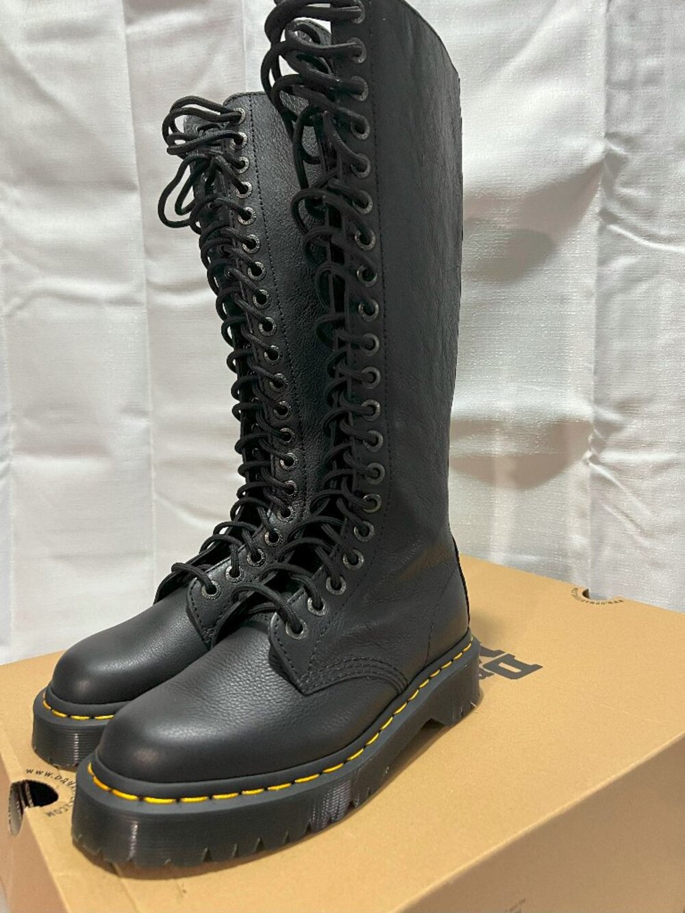 Dr. Martens women's 1B60 Bex black leather lace-up knee-high boots - Picture 5 of 8